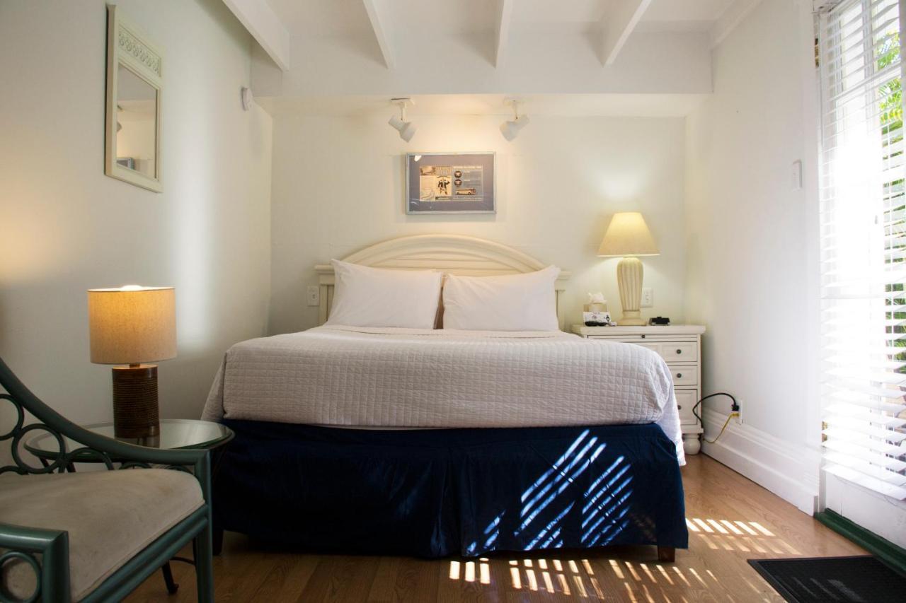 Duval House Bed & Breakfast Key West Bagian luar foto
