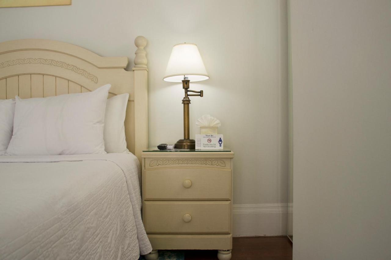 Duval House Bed & Breakfast Key West Bagian luar foto